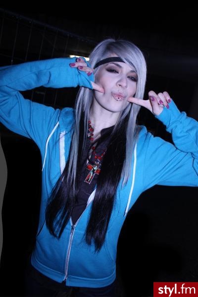 Średnie Fryzury