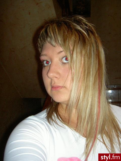 Średnie Fryzury