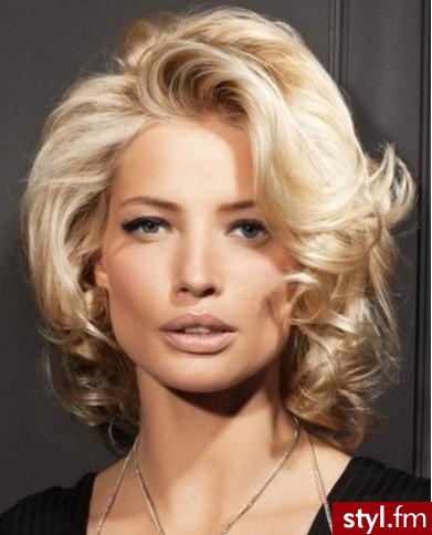 Średnie Fryzury