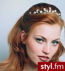fryzury slubne. Fryzury ślubne, wieczorowe. fryzury slubne - Internetowy Katalog Fryzur IKF.com.pl, propozycje fryzur na każdą okazję np. fryzury jak - Ślubne Średnie Fryzury
