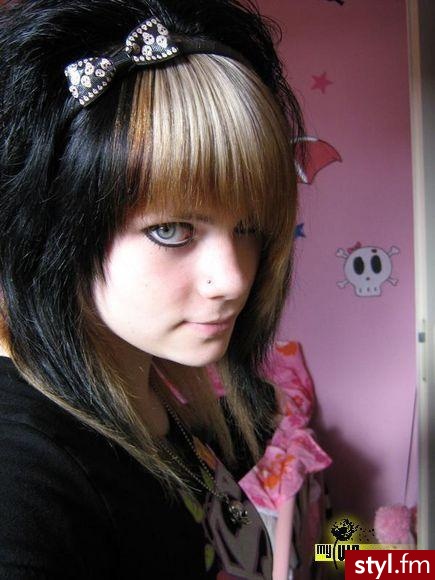 EMO Alternatywne Średnie Fryzury