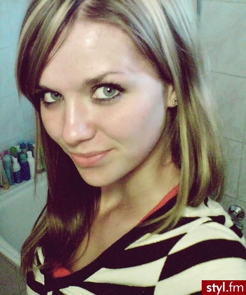 Średnie Fryzury