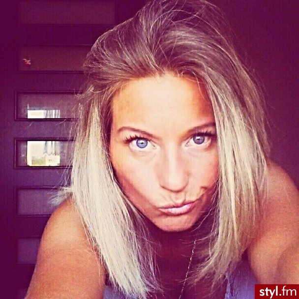 Blond Rozpuszczone Proste Na co dzień Średnie Fryzury