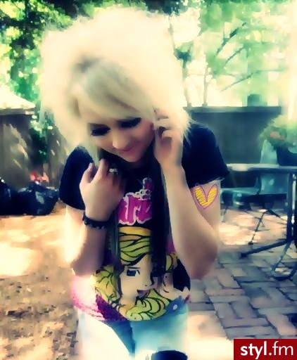 Katie,,x - EMO Alternatywne Średnie Fryzury