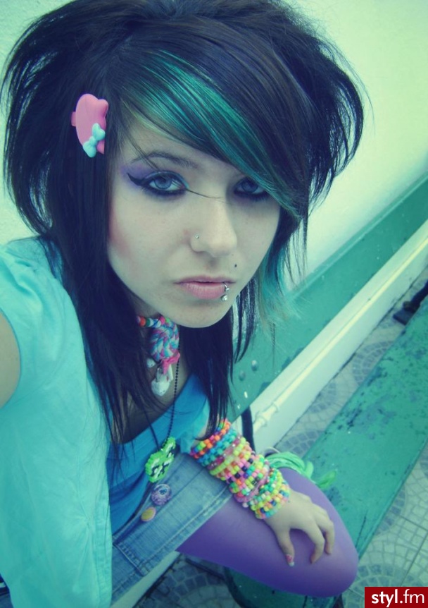 EMO Alternatywne Średnie Fryzury
