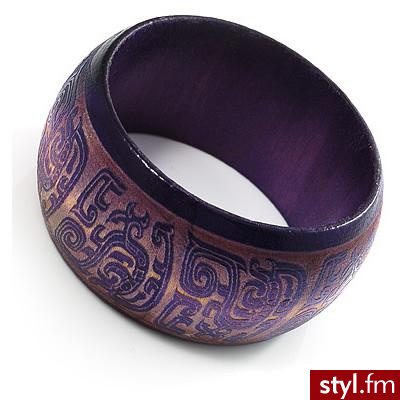 Wide Purple Etched Wooden Bangle - Avalaya - Polyvore. Pobrano ze strony: http://www.polyvore.com/cgi/thing?id=19694501 - Pozostałe Dodatki Moda