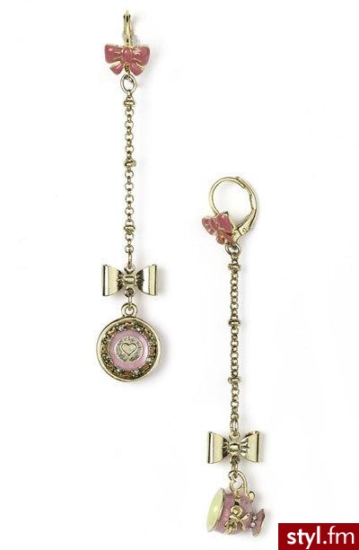 Zaproszenie na herbatkę od Betsey Johnson. ;) Cena: $35 - Pozostałe Dodatki Moda