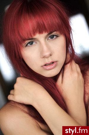 Średnie Fryzury