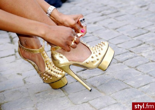 Szpilki Buty Moda