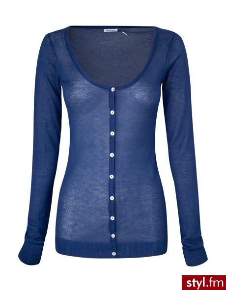Classic knitted cardigan. Pobrano ze strony: http://www.stradivarius.com/en/collection/knitwear/detalle/1525_classic-knitted-cardigan - Misz-masz