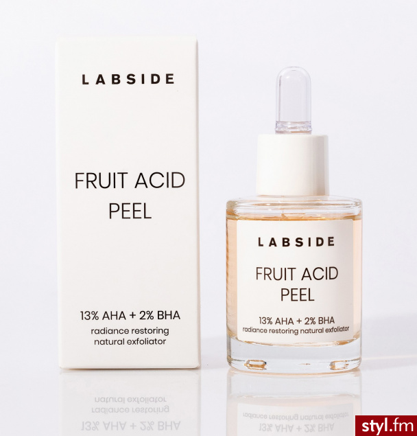 Kwasowy peeling do skóry twarzy przeznaczony do każdego typu cery, zwłaszcza skóry tłustej i mieszanej skłonnej do niedoskonałości. 

https://labside.pl/produkt/fruit-acid-peel/ - Kosmetyki