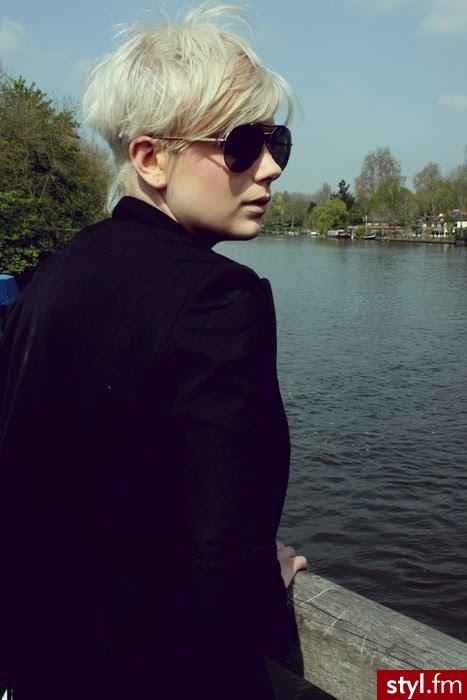 Blond Rozpuszczone Proste Na co dzień Krótkie Fryzury