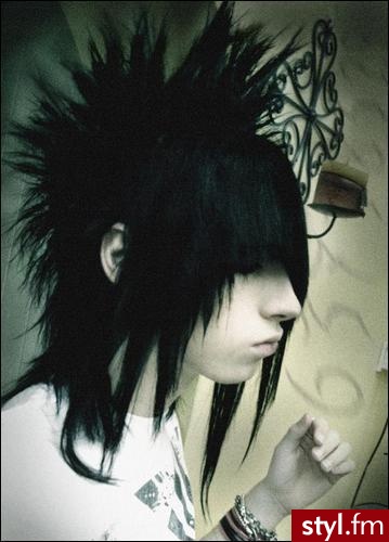 Sam Llansing - z boku ;] - EMO Alternatywne Średnie Fryzury