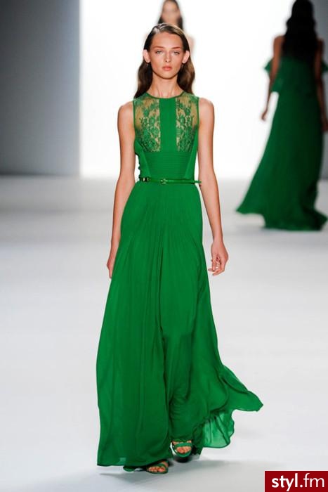 Sukienki Moda