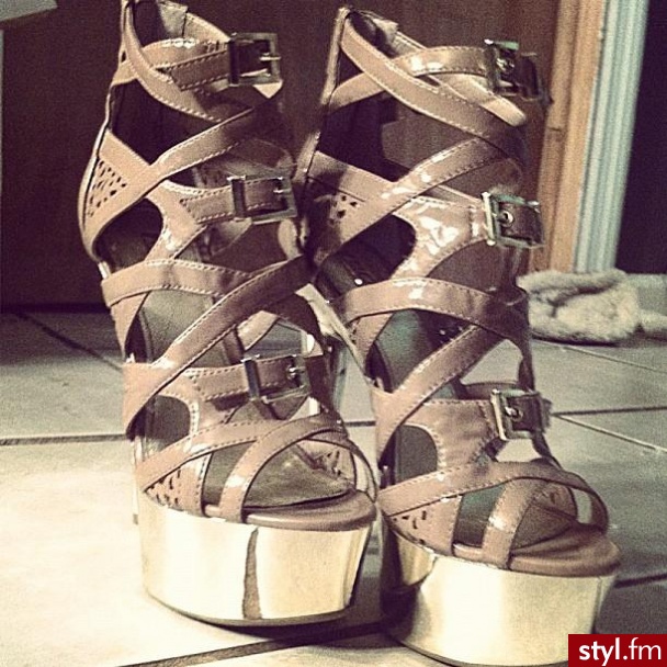 Szpilki Buty Moda