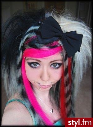 EMO Alternatywne Średnie Fryzury