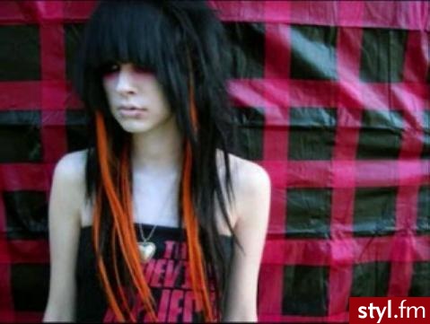 To nie jest moja fotka =] - EMO Alternatywne Średnie Fryzury