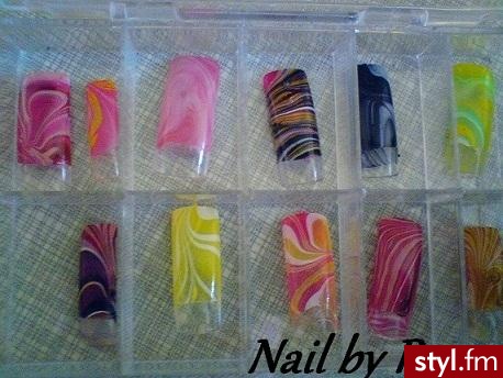 Zabawa wzorami - Kwadratowe Malowane farbkami Paznokcie