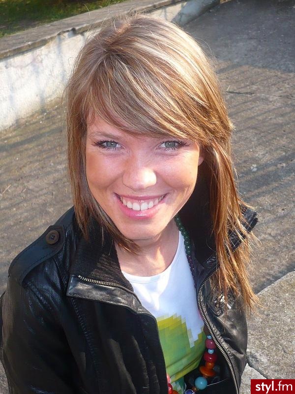 Średnie Fryzury
