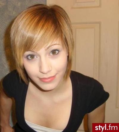 Średnie Fryzury