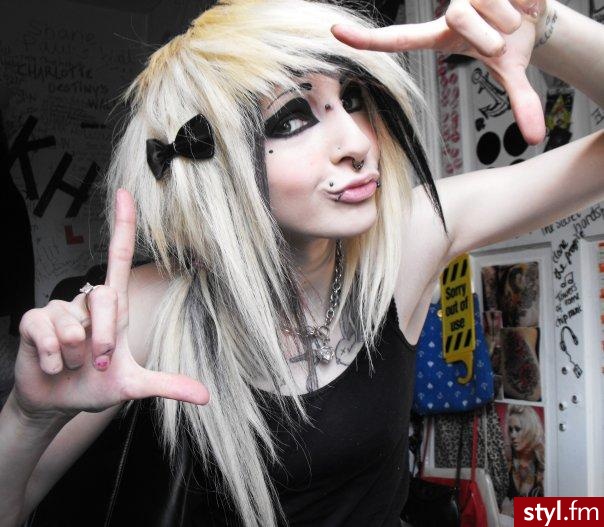 EMO Alternatywne Średnie Fryzury