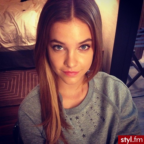 Średnie Fryzury