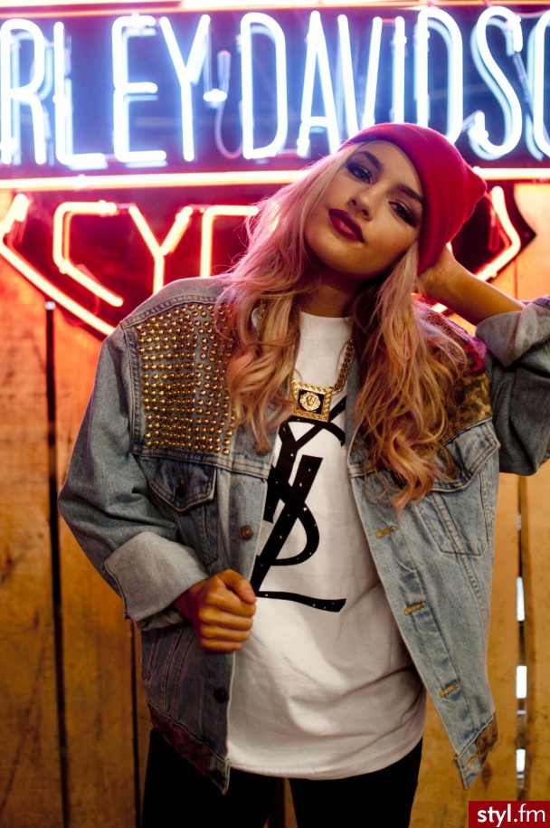 Blond Punk Rock Alternatywne Średnie Fryzury
