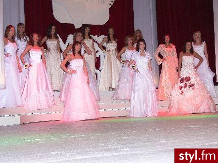 Znalezione w necie :) jak jest to pisać :) - Suknie ślubne Ślub Moda