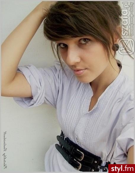 Średnie Fryzury