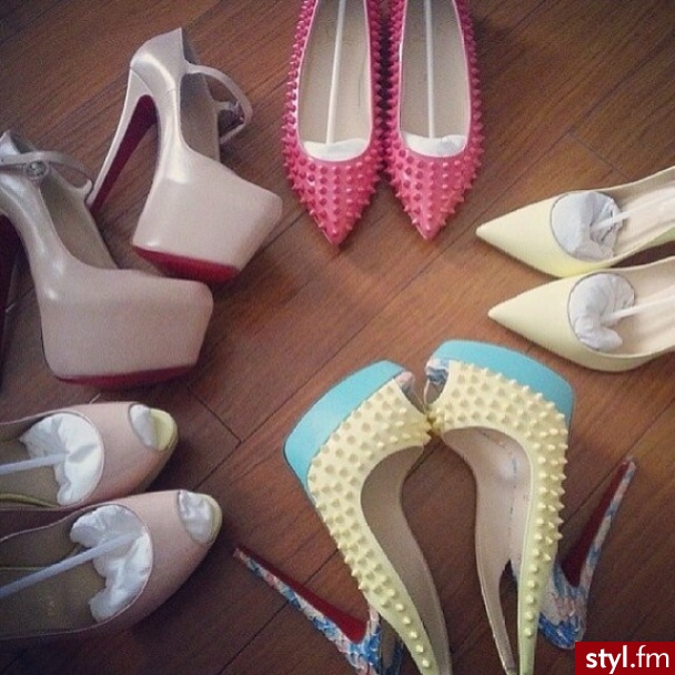 Szpilki Buty Moda
