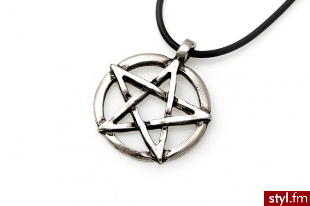 Jubileo.pl WISIOREK BIAŁY PENTAGRAM kolor stare srebro metal amulety aj471 - Wisiorki Biżuteria Moda