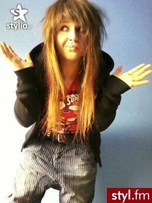 ; ]] - EMO Alternatywne Średnie Fryzury