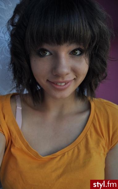 Kręcone z hrzywką ;D. Curly hair ^^ - jak widać - Kręcone Na co dzień Średnie Fryzury