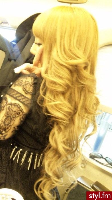 Blond Rozpuszczone Kręcone z grzywką Na co dzień Długie Fryzury