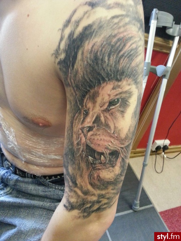 Studio JOKER :)https://www.facebook.com/tattoo.preston?fref=ts
 - Tatuaże