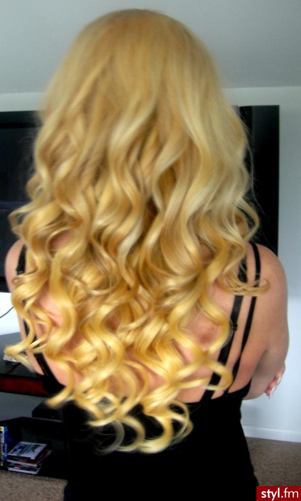 Blond Rozpuszczone Kręcone Na co dzień Długie Fryzury