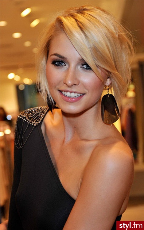 Średnie Fryzury