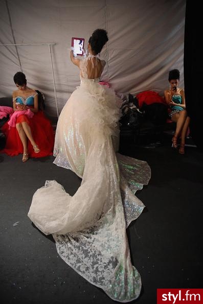 Sukienki Moda