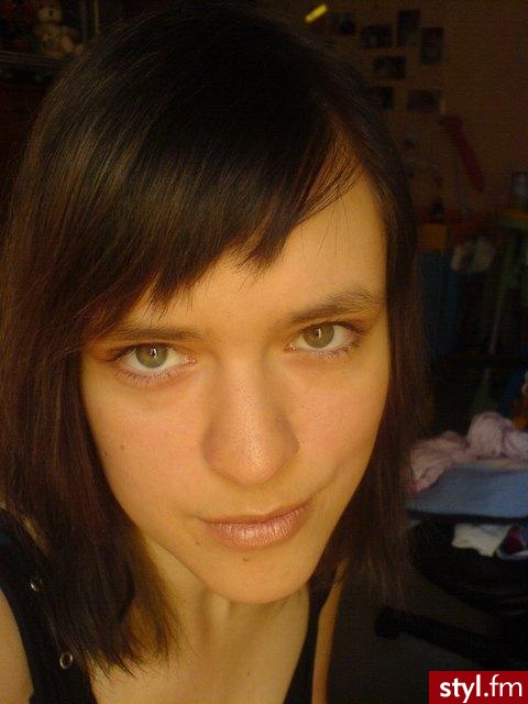 Średnie Fryzury