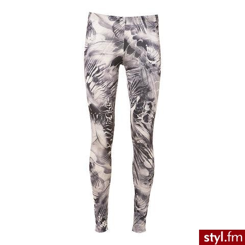 Legginsy;)Które wybieracie? ;) panterka czy w kwiatki? ;D ja osobiście lubię wszystkie legginsy;D - Pozostałe Ciuchy Moda