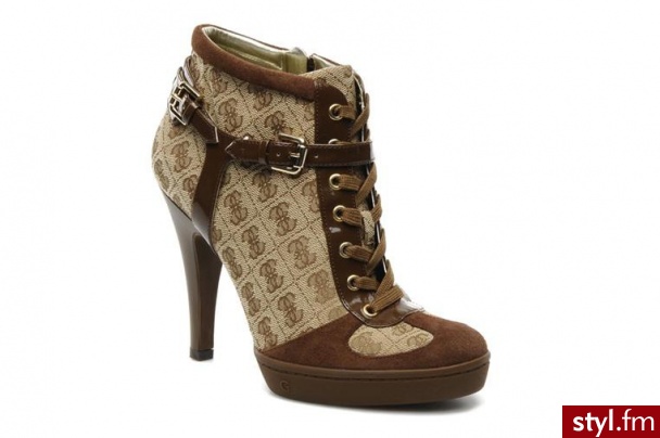 Guess PÓŁBUTY I BOTKI BAHIRA BY GUESS (Brązowy) - Botki Buty Moda