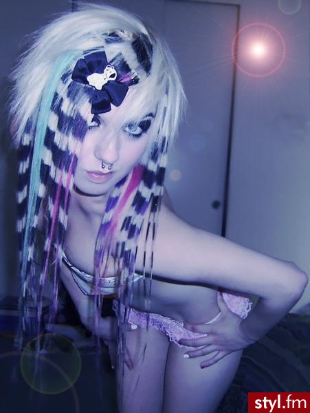 Lux Electrocute - EMO Alternatywne Średnie Fryzury