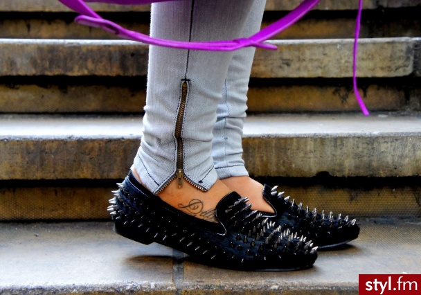 <3 - Pozostałe Buty Moda