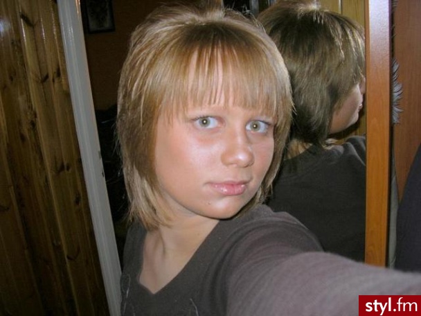 Średnie Fryzury