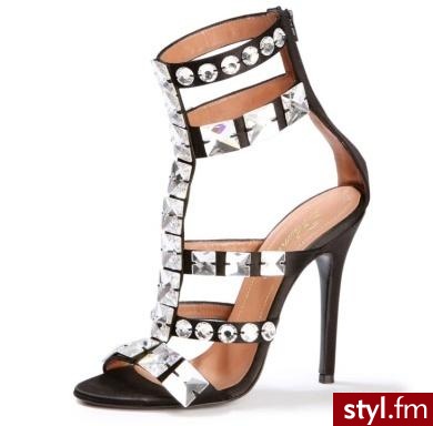 buty. Blumarine
Jeżeli już jest proszę o link - Pozostałe Buty Moda