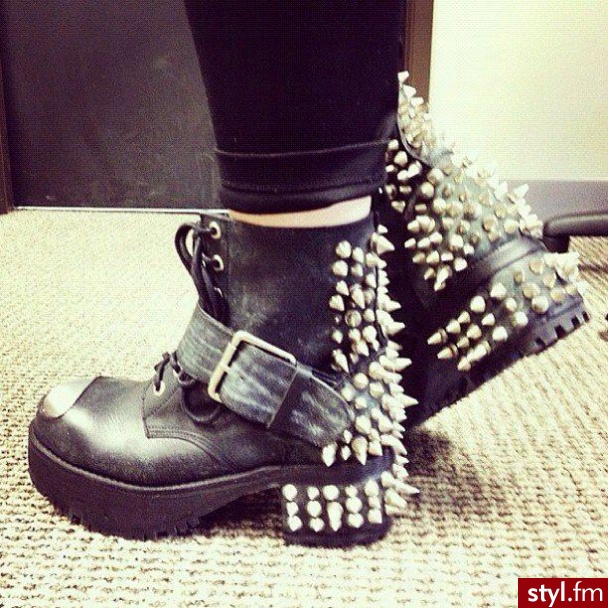 Glany Buty Moda
