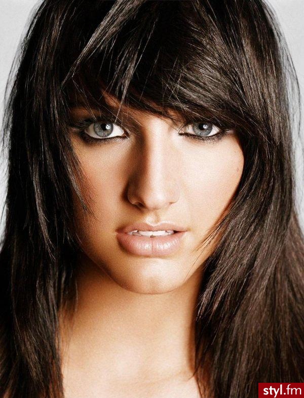 Ashlee Simpson - Brązowe Rozpuszczone Proste z grzywką Na co dzień Długie Fryzury