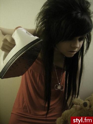 ;**. ;** - EMO Alternatywne Średnie Fryzury