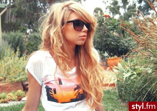 Blond Rozpuszczone Proste Na co dzień Średnie Fryzury