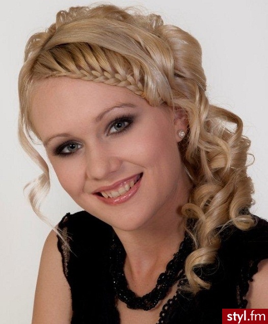 Wieczorowe Długie Fryzury